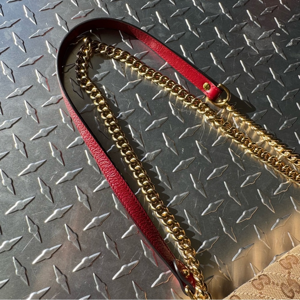 Gucci Azalea Marmont GG Chain Shoulder Bag in Red - Picture 9 of 16